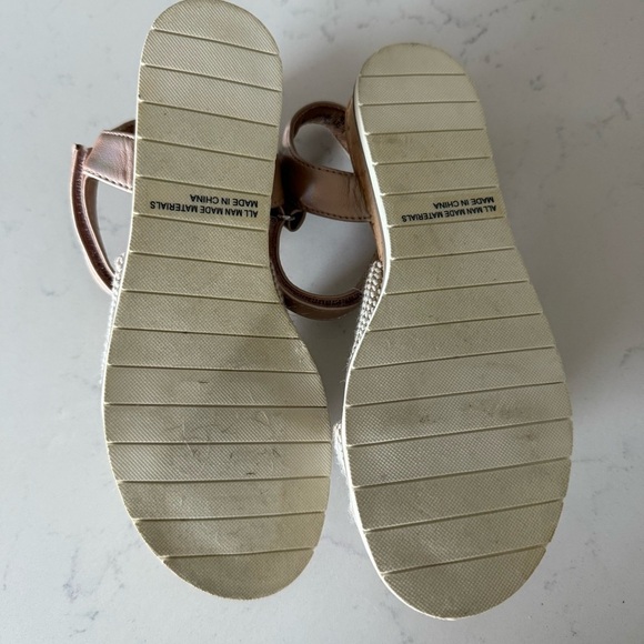 NEW DV by Dolce Vita Girl’s Davis Woven Sandals Size: 1 - Picture 3 of 3